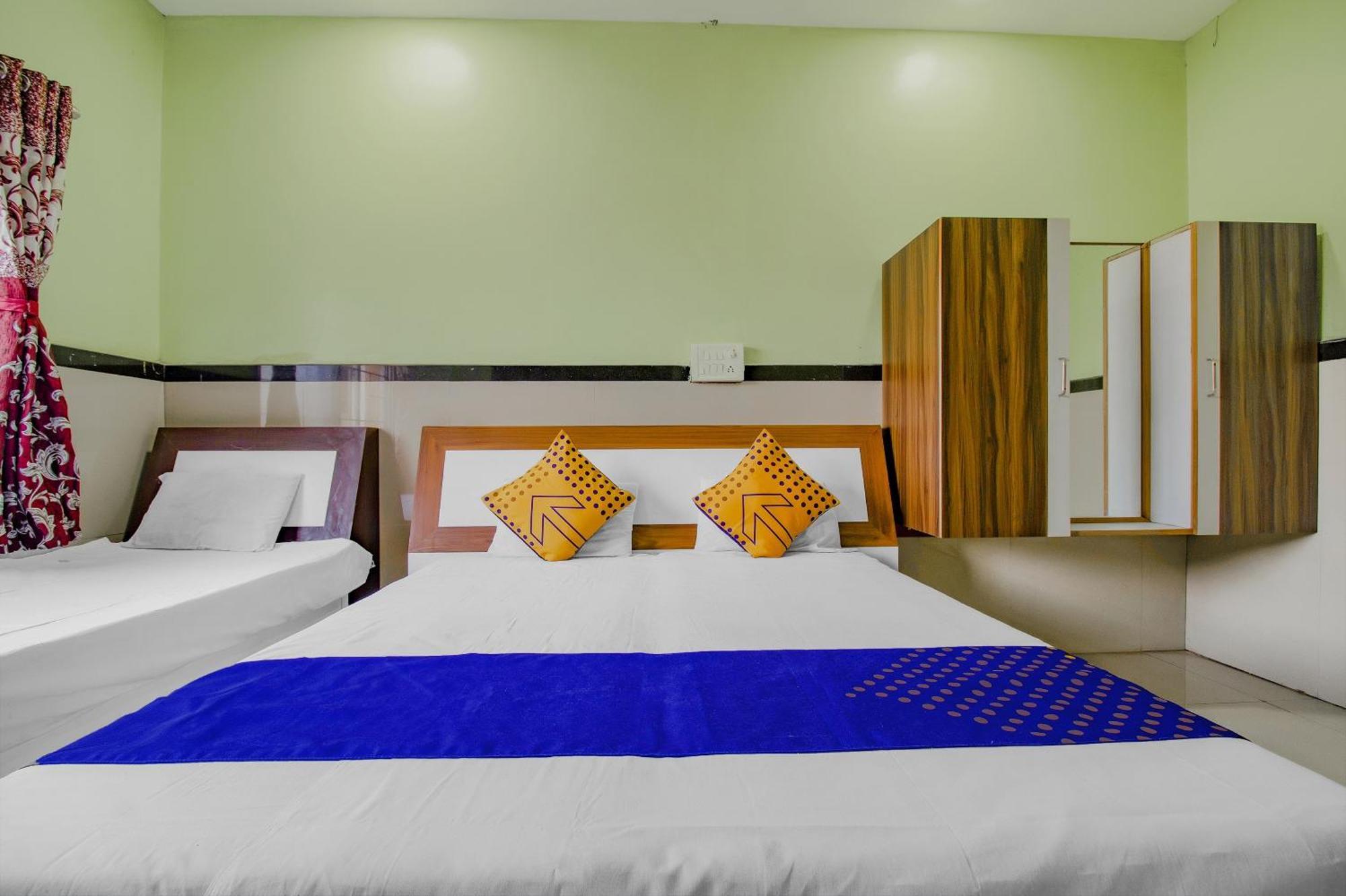 Spot On Indirasagar Executive Hotel Kolhapur Ngoại thất bức ảnh