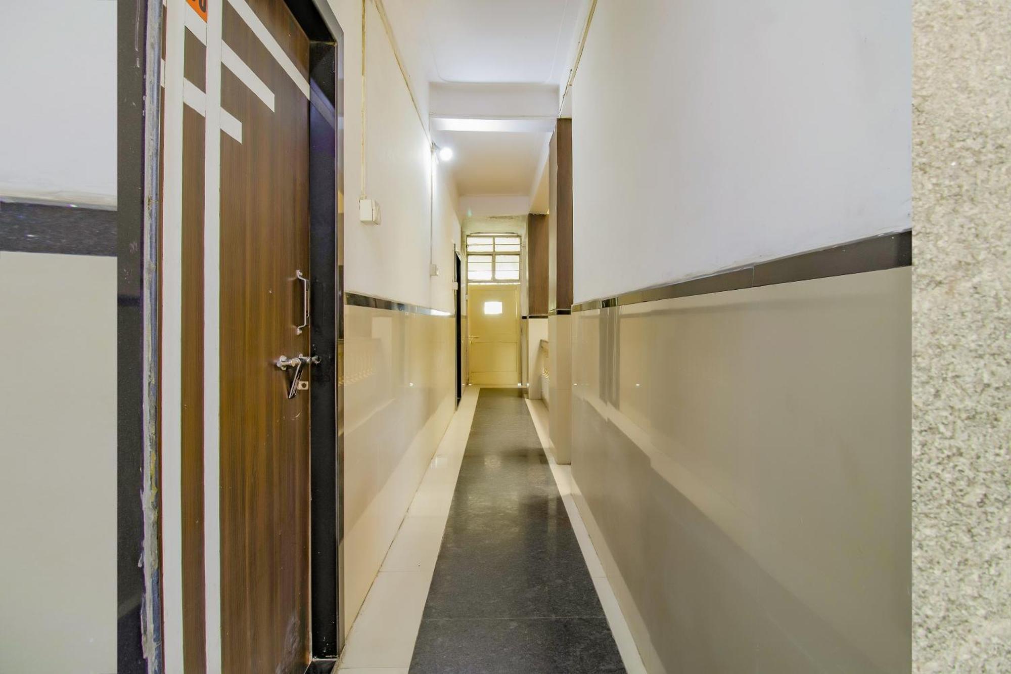 Spot On Indirasagar Executive Hotel Kolhapur Ngoại thất bức ảnh